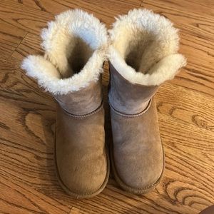 Ugg size 5 boots